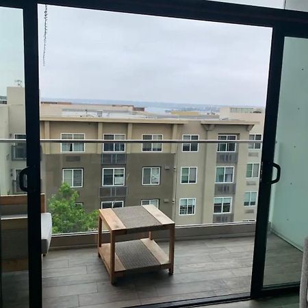 Water & City Views 2-Bedroom Apartment In Little Italy San Diego Exterior photo